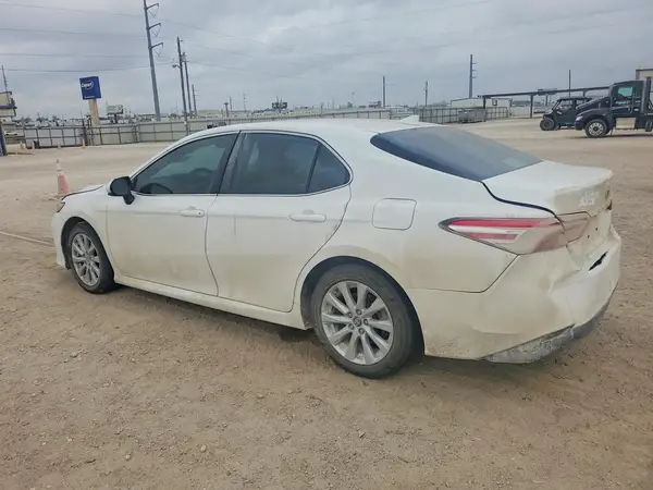 4T1C11AK0LU877760 2020 TOYOTA CAMRY - Image 2