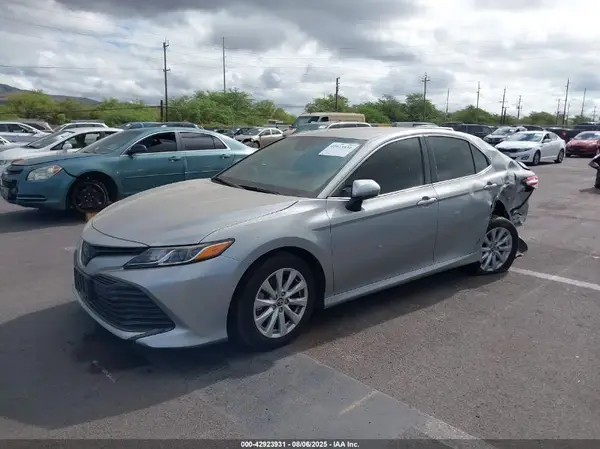 4T1C11AK0LU901653 2020 TOYOTA CAMRY - Image 2