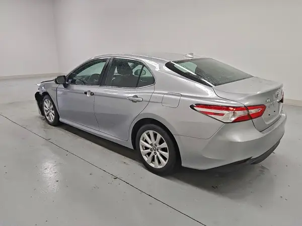 4T1C11AK0LU906836 2020 TOYOTA CAMRY - Image 2