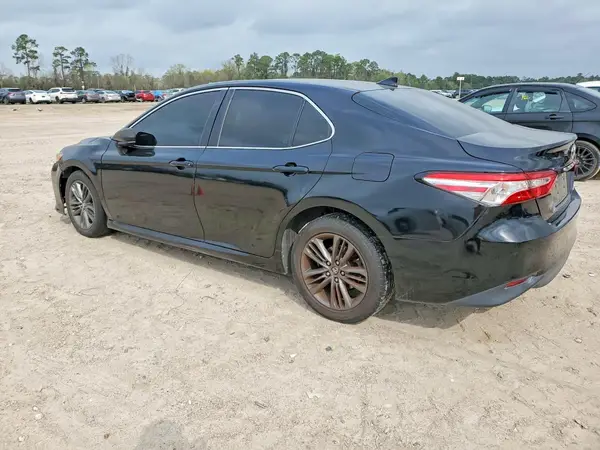 4T1C11AK0LU917917 2020 TOYOTA CAMRY - Image 2
