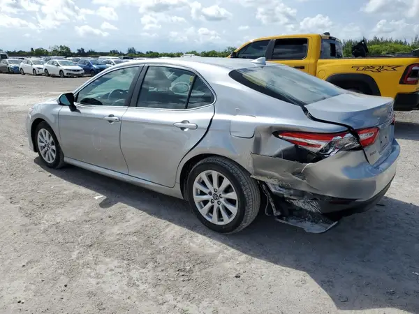4T1C11AK0LU924639 2020 TOYOTA CAMRY - Image 2