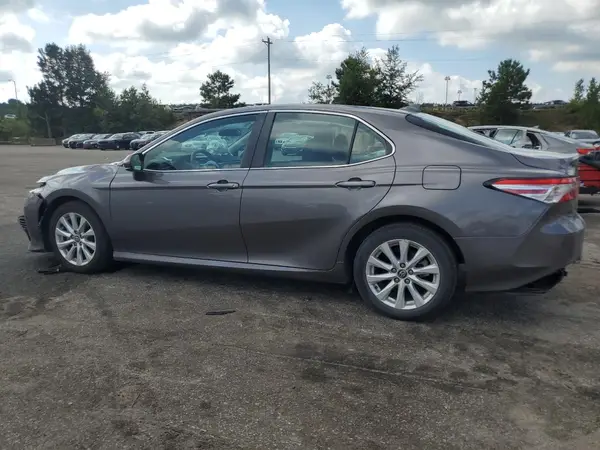4T1C11AK0LU930845 2020 TOYOTA CAMRY - Image 2