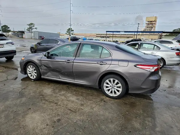 4T1C11AK0LU935415 2020 TOYOTA CAMRY - Image 2