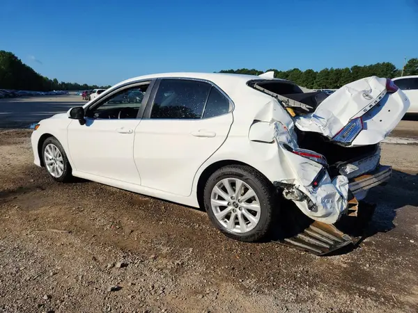 4T1C11AK0LU939853 2020 TOYOTA CAMRY - Image 2