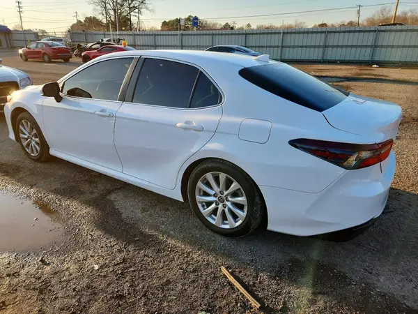 4T1C11AK0LU949749 2020 TOYOTA CAMRY - Image 2