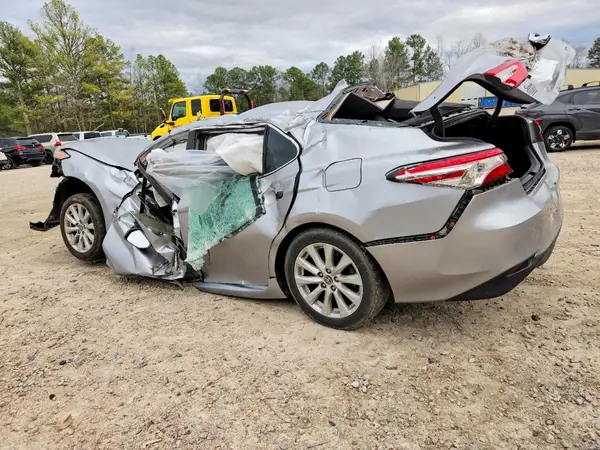 4T1C11AK0LU953266 2020 TOYOTA CAMRY - Image 2