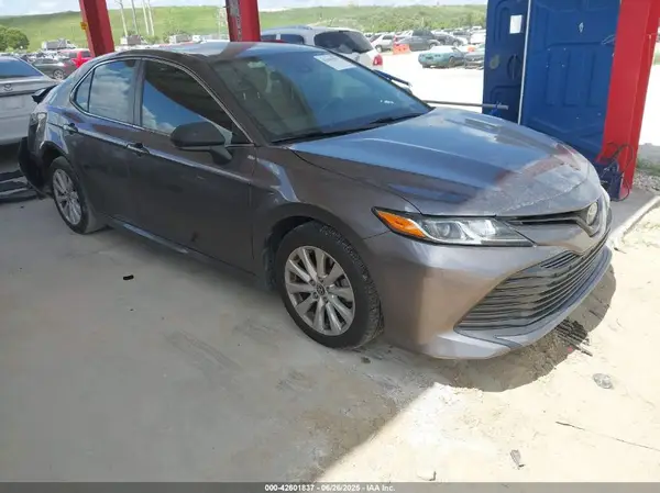 4T1C11AK0LU953428 2020 TOYOTA CAMRY - Image 1