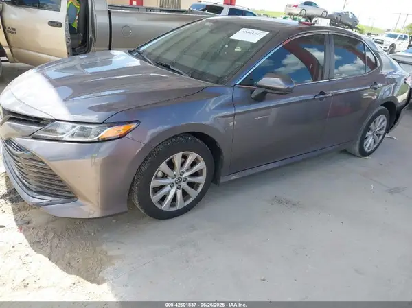 4T1C11AK0LU953428 2020 TOYOTA CAMRY - Image 2