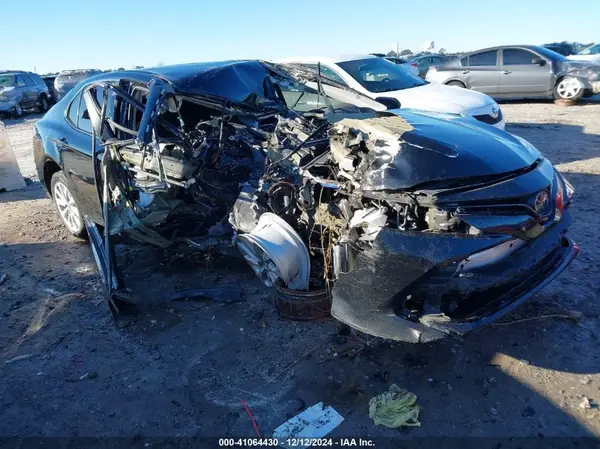 4T1C11AK0LU956538 2020 TOYOTA CAMRY - Image 1