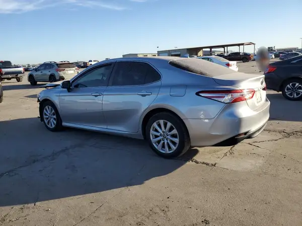 4T1C11AK0LU963716 2020 TOYOTA CAMRY - Image 2