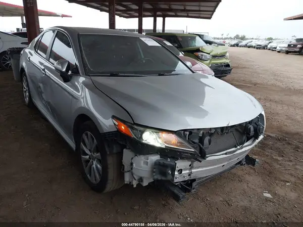 4T1C11AK0LU966258 2020 TOYOTA CAMRY - Image 1