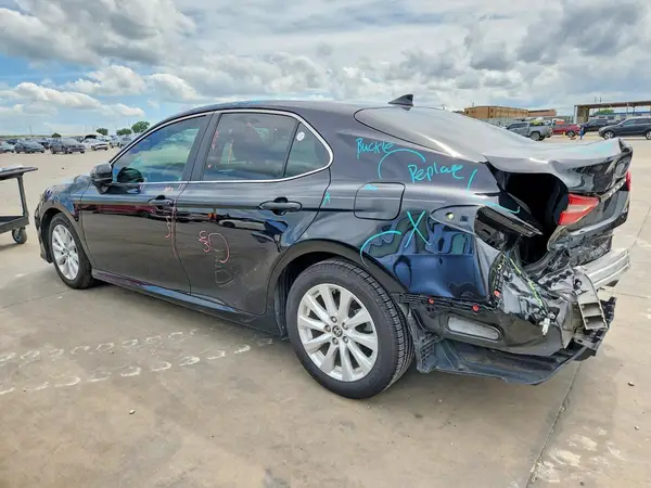 4T1C11AK0LU966390 2020 TOYOTA CAMRY - Image 2