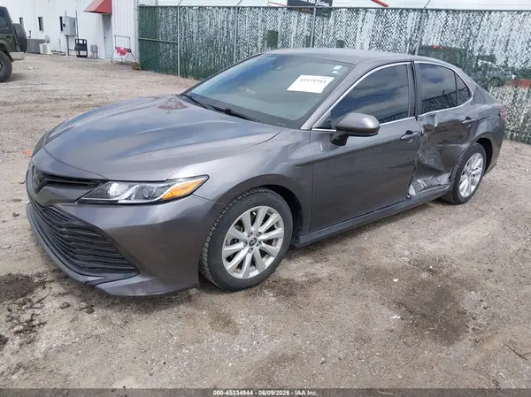 4T1C11AK0LU983495 2020 TOYOTA CAMRY - Image 2