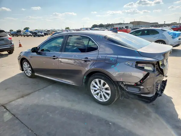 4T1C11AK0LU985490 2020 TOYOTA CAMRY - Image 2