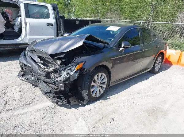 4T1C11AK0LU990172 2020 TOYOTA CAMRY - Image 2