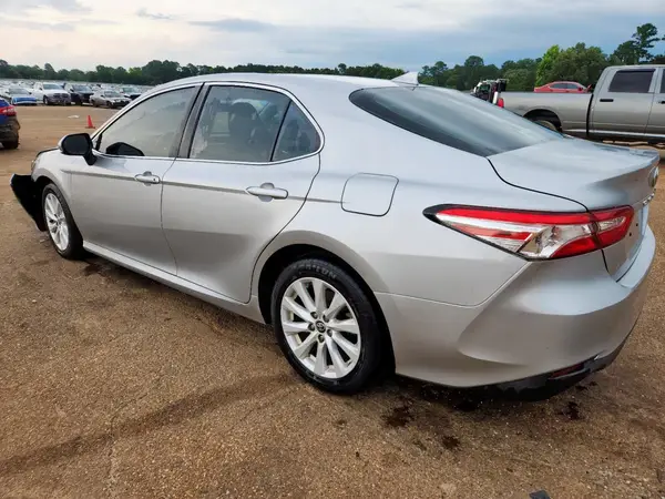 4T1C11AK0LU990849 2020 TOYOTA CAMRY - Image 2