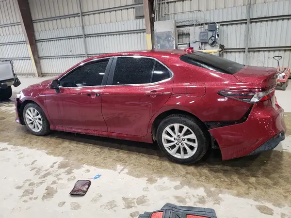 4T1C11AK0MU435076 2021 TOYOTA CAMRY - Image 2