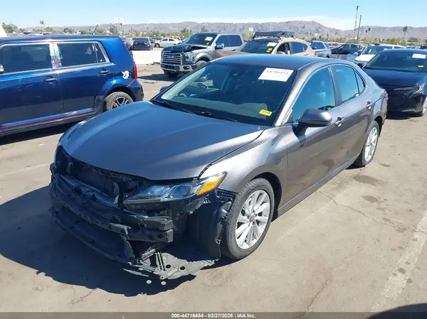 4T1C11AK0MU442450 2021 TOYOTA CAMRY - Image 2