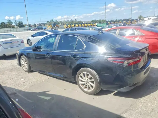 4T1C11AK0MU448331 2021 TOYOTA CAMRY - Image 2