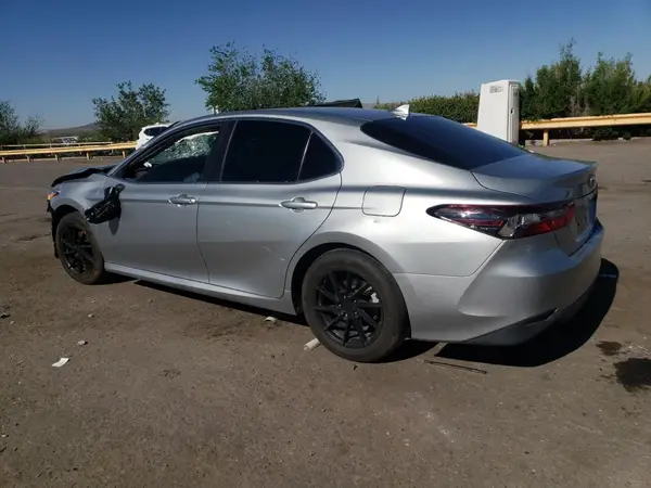 4T1C11AK0MU451018 2021 TOYOTA CAMRY - Image 2