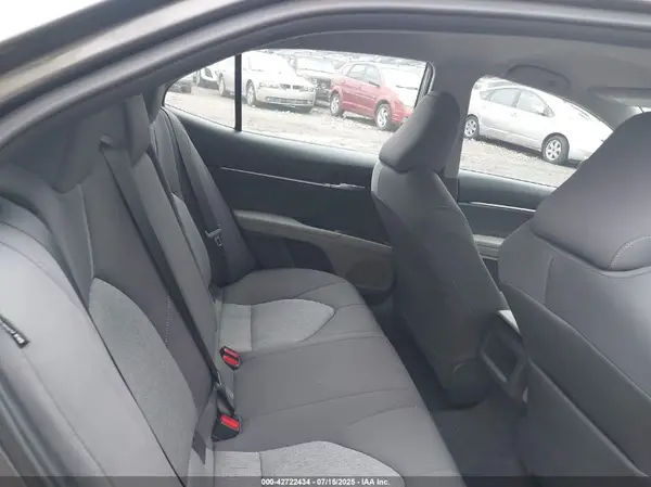 4T1C11AK0MU452590 2021 TOYOTA CAMRY - Image 8