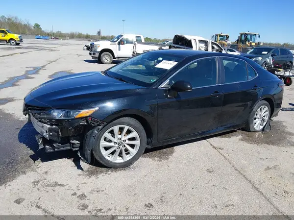 4T1C11AK0MU452802 2021 TOYOTA CAMRY - Image 2