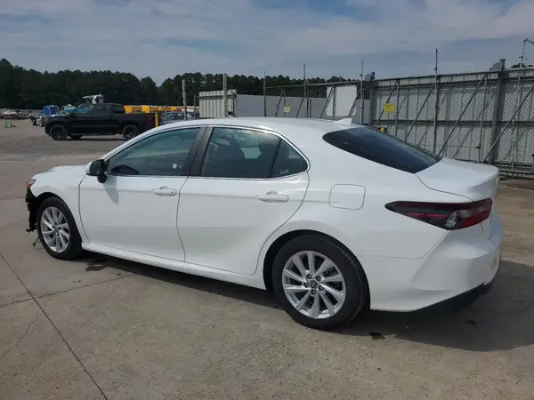 4T1C11AK0MU454355 2021 TOYOTA CAMRY - Image 2