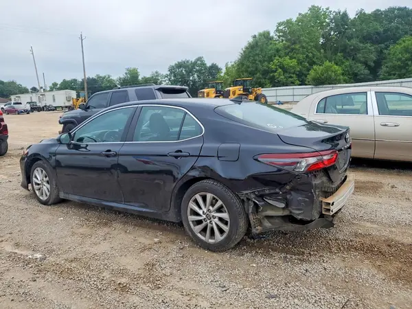 4T1C11AK0MU455683 2021 TOYOTA CAMRY - Image 2