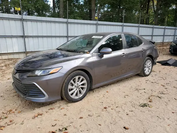 4T1C11AK0MU456591 2021 TOYOTA CAMRY - Image 1