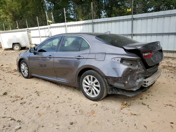 4T1C11AK0MU456591 2021 TOYOTA CAMRY - Image 2