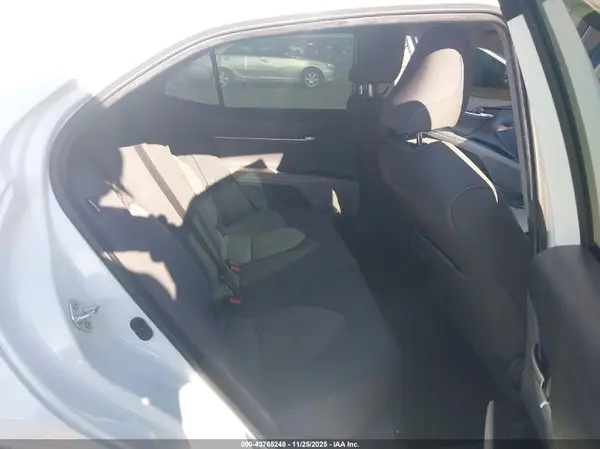 4T1C11AK0MU459636 2021 TOYOTA CAMRY - Image 8