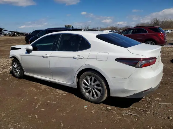 4T1C11AK0MU466375 2021 TOYOTA CAMRY - Image 2