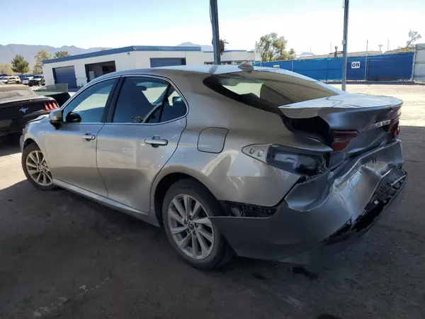 4T1C11AK0MU473102 2021 TOYOTA CAMRY - Image 2