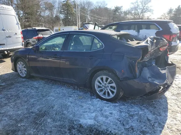 4T1C11AK0MU494063 2021 TOYOTA CAMRY - Image 2