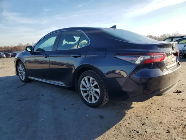 4T1C11AK0MU514098 2021 TOYOTA CAMRY - Image 2