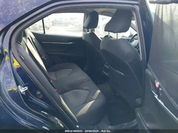 4T1C11AK0MU521374 2021 TOYOTA CAMRY - Image 8
