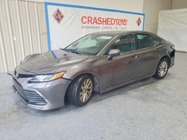 4T1C11AK0MU521522 2021 TOYOTA CAMRY - Image 1