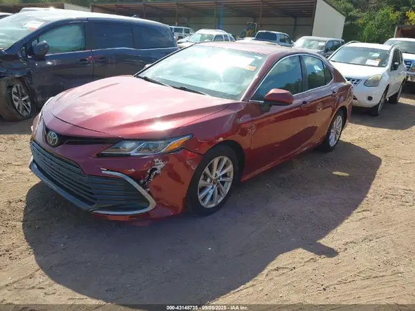 4T1C11AK0MU526459 2021 TOYOTA CAMRY - Image 2