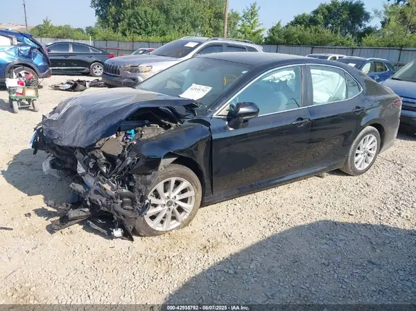 4T1C11AK0MU549000 2021 TOYOTA CAMRY - Image 2