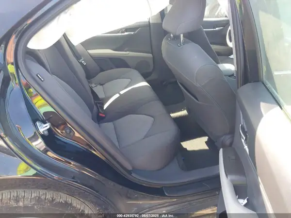 4T1C11AK0MU549000 2021 TOYOTA CAMRY - Image 8