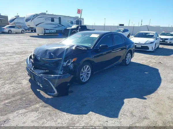 4T1C11AK0MU551622 2021 TOYOTA CAMRY - Image 2