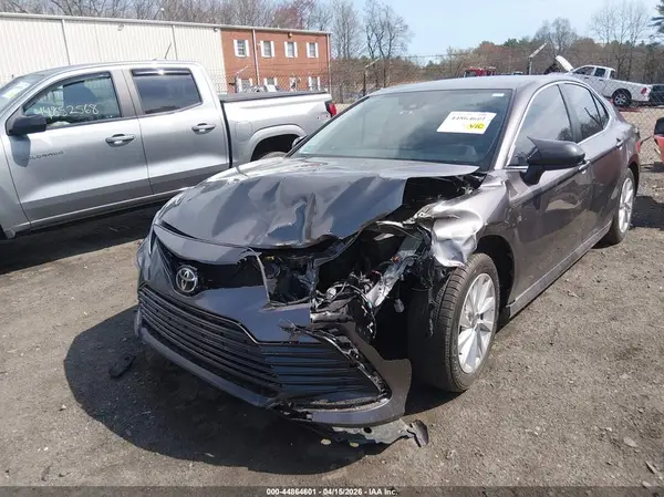4T1C11AK0MU555315 2021 TOYOTA CAMRY - Image 2