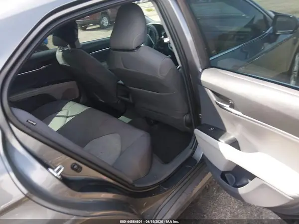 4T1C11AK0MU555315 2021 TOYOTA CAMRY - Image 8