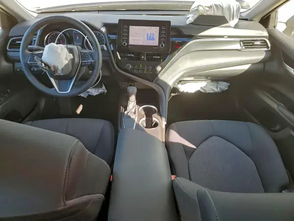 4T1C11AK0MU557405 2021 TOYOTA CAMRY - Image 8