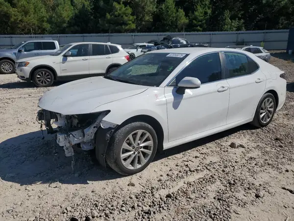 4T1C11AK0MU558747 2021 TOYOTA CAMRY - Image 1