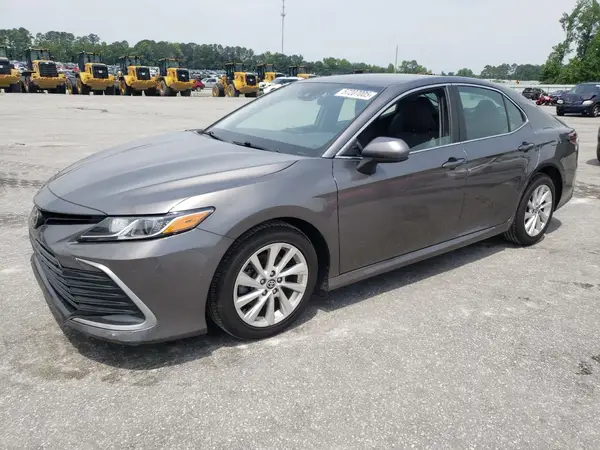 4T1C11AK0MU562345 2021 TOYOTA CAMRY - Image 1