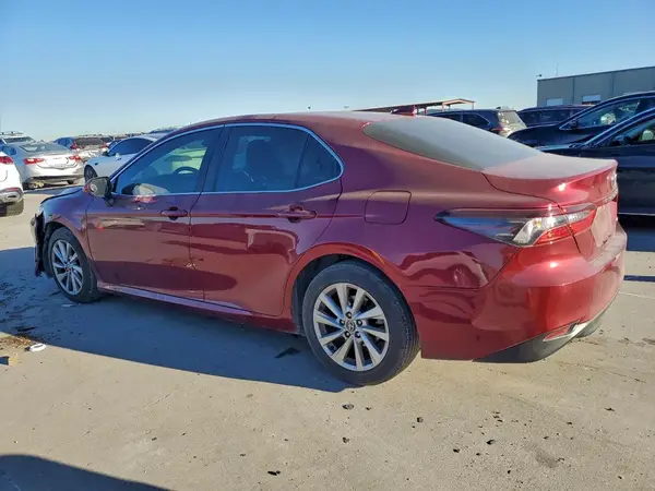 4T1C11AK0MU568193 2021 TOYOTA CAMRY - Image 2