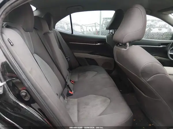 4T1C11AK0MU581378 2021 TOYOTA CAMRY - Image 8