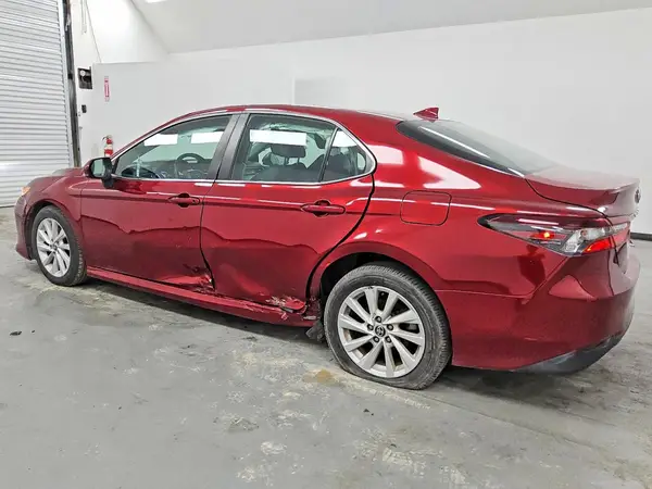 4T1C11AK0MU593160 2021 TOYOTA CAMRY - Image 2