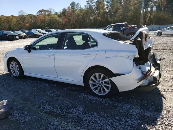 4T1C11AK0MU599217 2021 TOYOTA CAMRY - Image 2